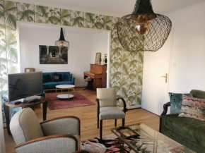 La Maison de Lucie - grande maison idéale en famille ou entre amis - jardin - parking gratuit